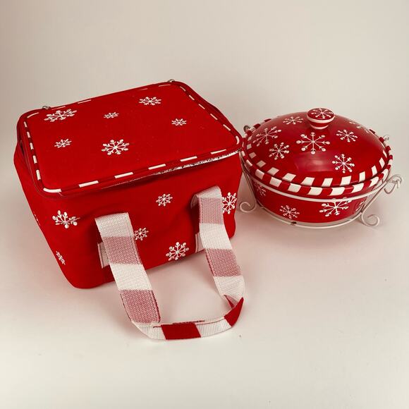 Vintage Temp-Tations presentable Ovenware by Tara-Snowflake 2 qt. Casserole - Picture 4 of 5